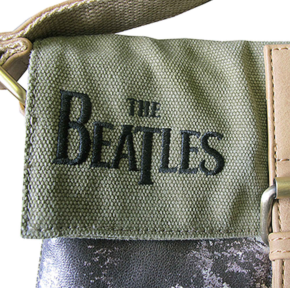 THE BEATLES ビートルズ (来日 60周年 ) - Abbey Road Green Mini Bag / サコッシュ / Disaster Design（U.K.ブランド） / ショルダーバッグ