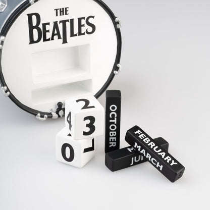 THE BEATLES ビートルズ (来日 60周年 ) - THE BEATLES / 3Dパーペチュアルカレンダー / 永久カレンダー / カレンダー・ダイアリー