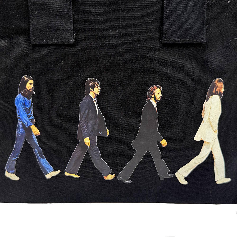 THE BEATLES ビートルズ (来日 60周年 ) - Abbey Road & Drop T Logo / Black / Back Print / トートバッグ